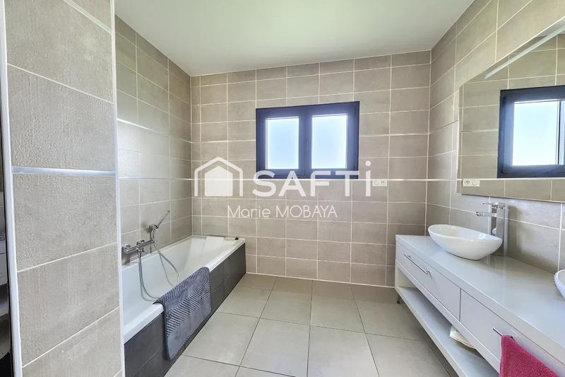 Maison - 160 m² - 5 pièces