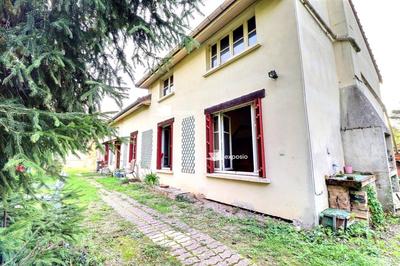 Maison - 121 m² - 6 pièces