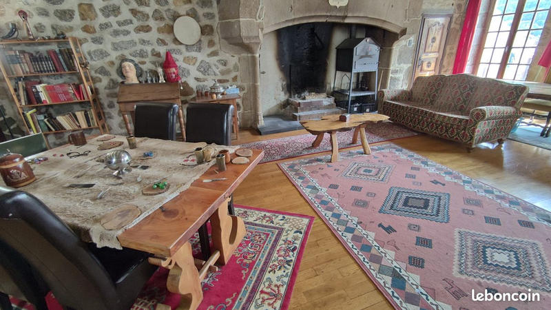 Maison - 473 m² - 21 pièces