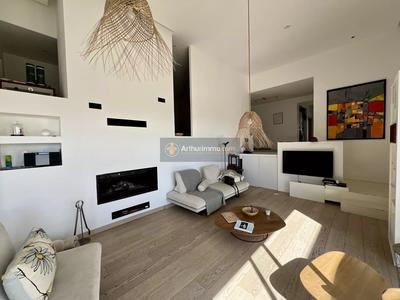 Maison - 185 m² - 6 pièces