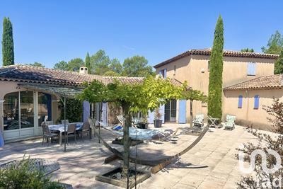 Maison - 230 m² - 6 pièces