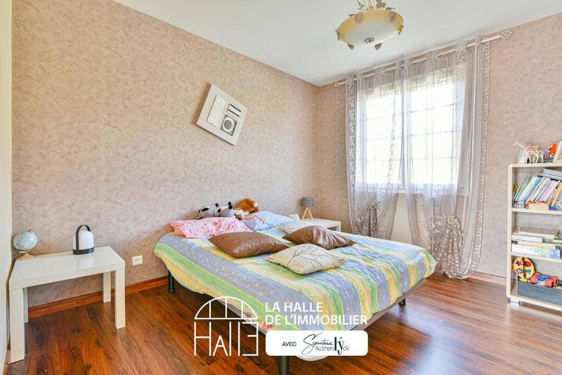 Pavillon - 148 m² - 7 pièces