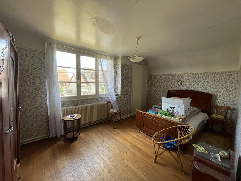 Maison - 95 m² - 5 pièces