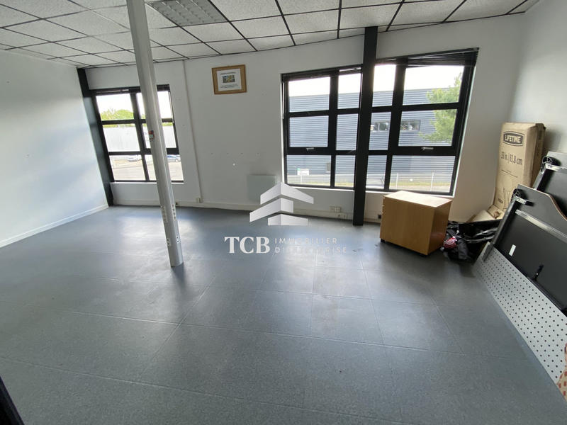 Local d'activités - 564 m²