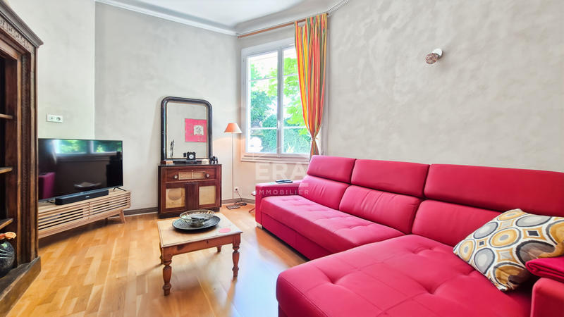 Maison - 180 m² - 9 pièces