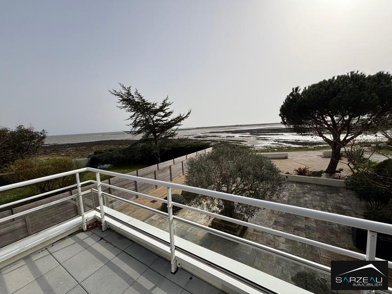 Maison - 212 m² - 10 pièces