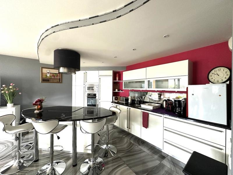 Appartement - 89 m² - 3 pièces