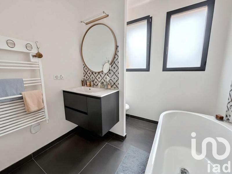 Maison - 121 m² - 6 pièces