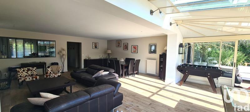 Maison - 219 m² - 6 pièces