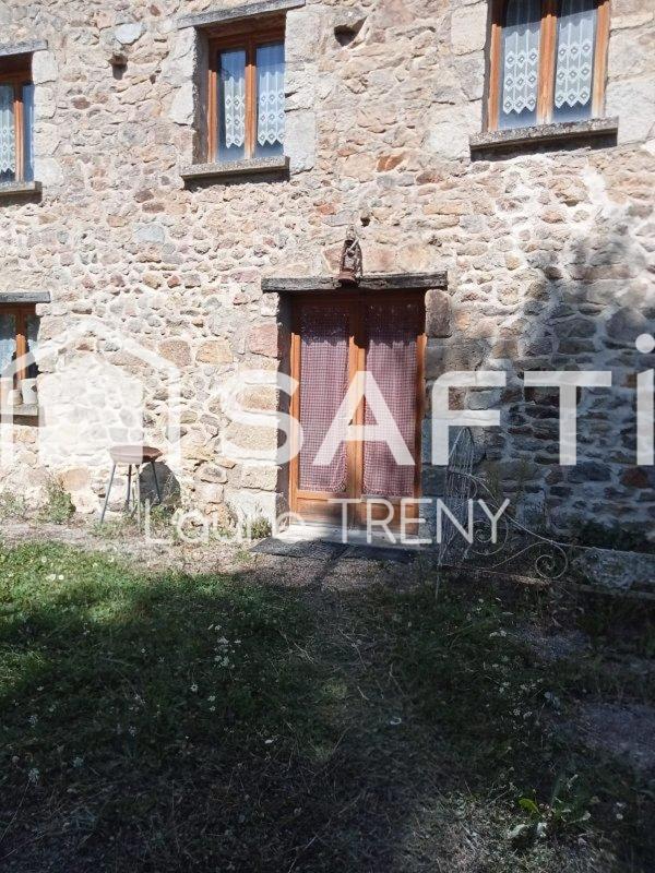 Maison - 160 m² - 2 pièces