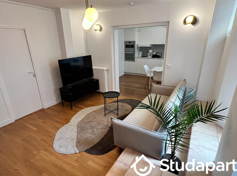 Chambre - 11 m² - 1 pièce