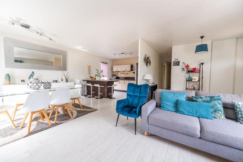 Maison - 90 m² - 4 pièces