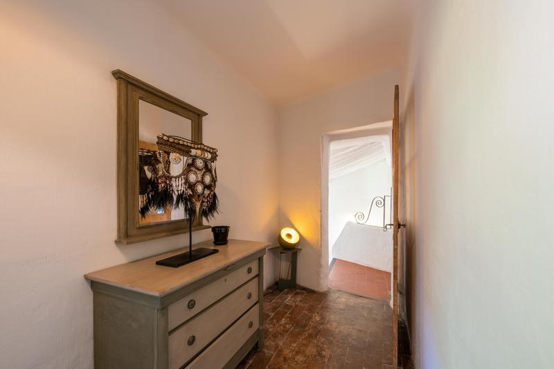 Maison - 440 m² - 12 pièces