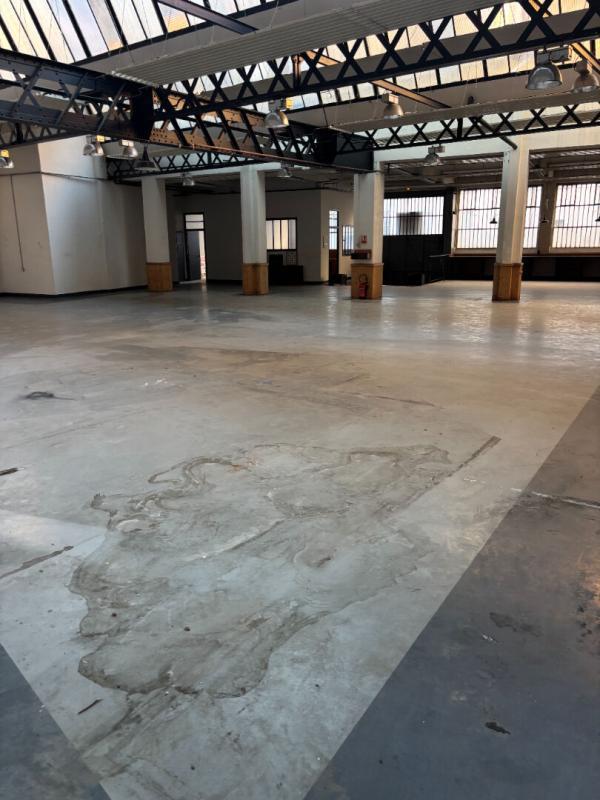 Local d'activité / Entrepôt - 485 m² - 3 pièces