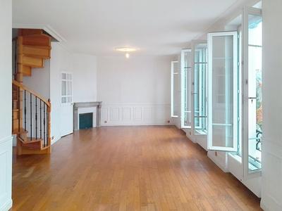 Appartement - 151 m² - 5 pièces