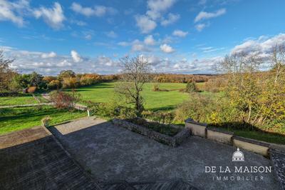 Maison - 215 m² - 6 pièces