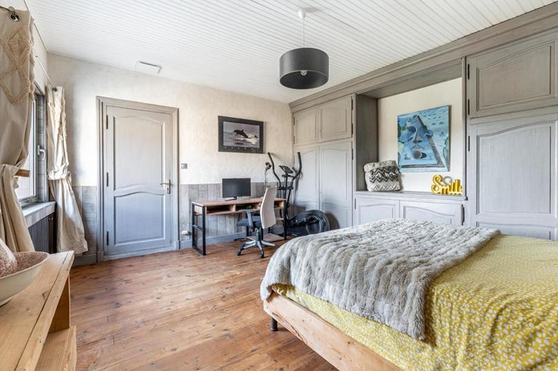 Maison - 200 m² - 7 pièces