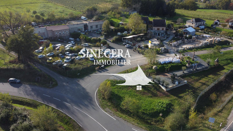 Immeuble - 1 300 m² - 20 pièces