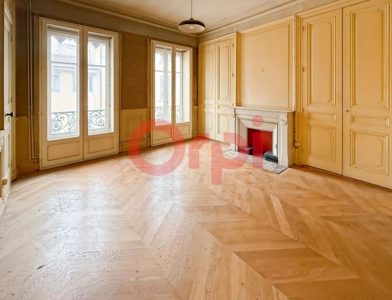 Appartement - 116 m² - 5 pièces