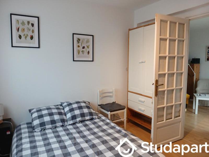 Chambre - 9 m² - 1 pièce