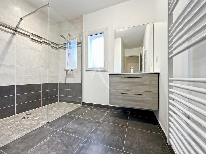 Maison - 86 m² - 4 pièces