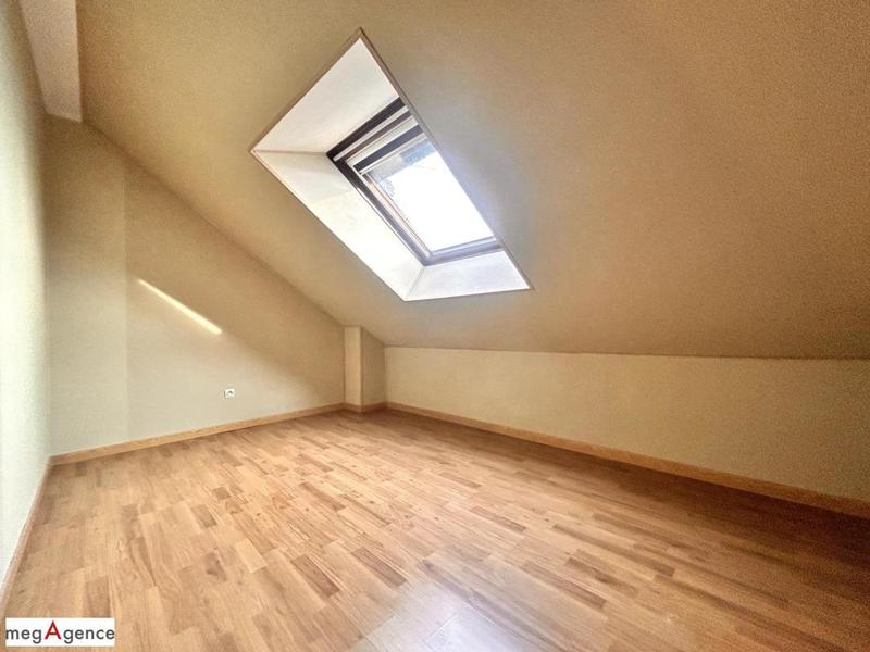 Pavillon - 94 m² - 5 pièces