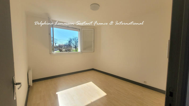 Maison - 240 m² - 12 pièces