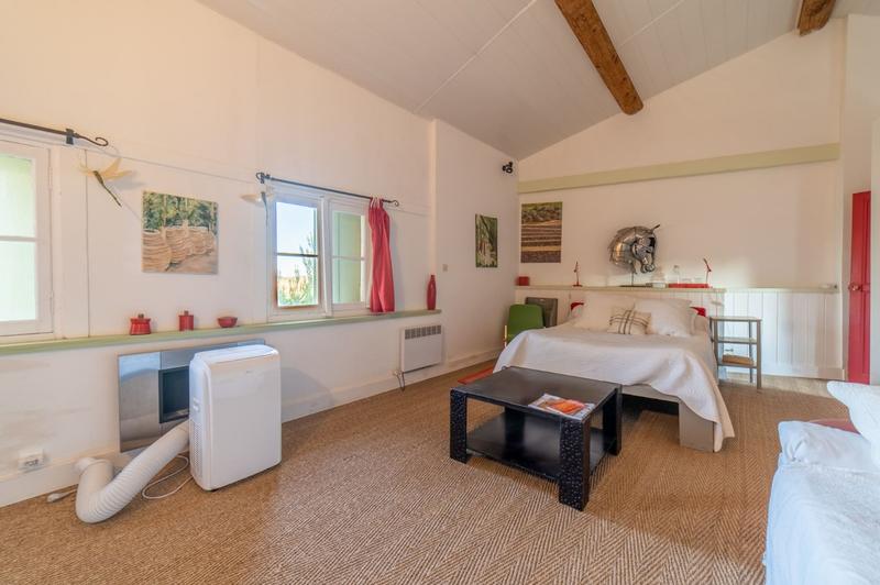 Maison - 480 m² - 13 pièces