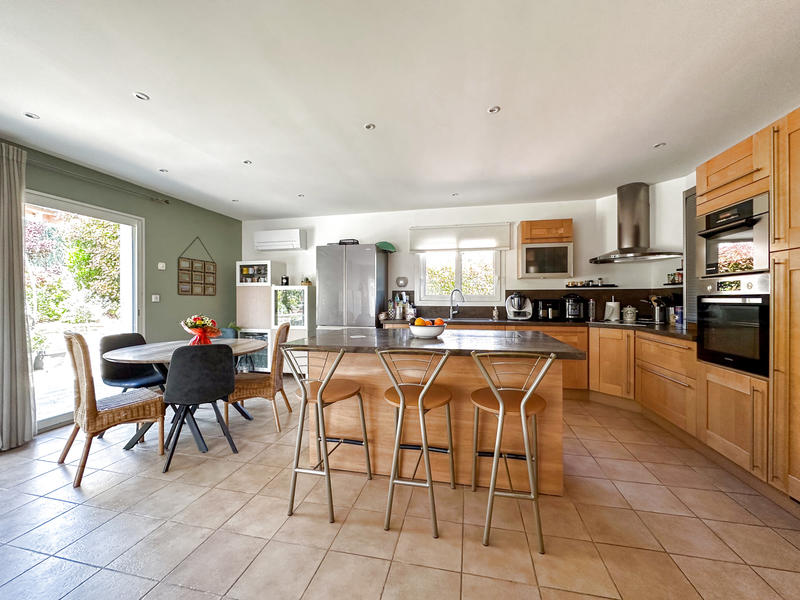 Maison - 100 m² - 6 pièces