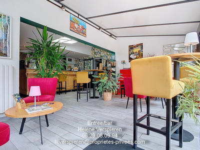 Maison - 213 m² - 10 pièces