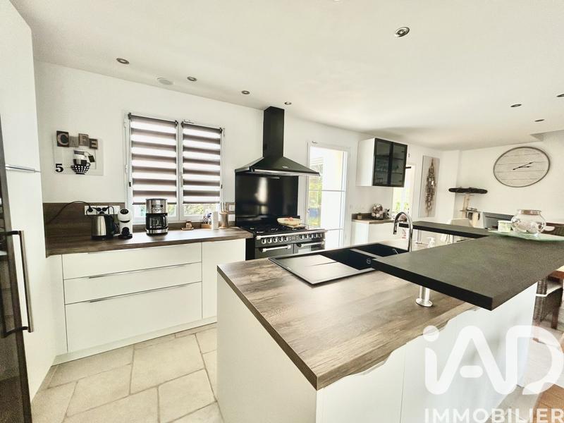 Maison - 205 m² - 5 pièces