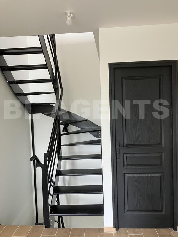 Maison - 255 m² - 10 pièces