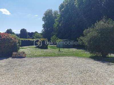 Maison - 181 m² - 7 pièces