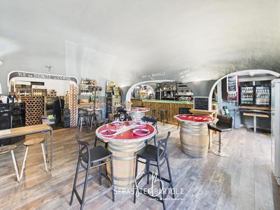 Local commercial - 166 m²