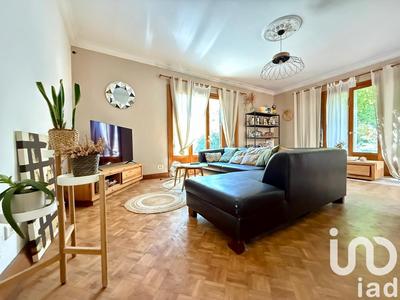 Maison - 220 m² - 9 pièces