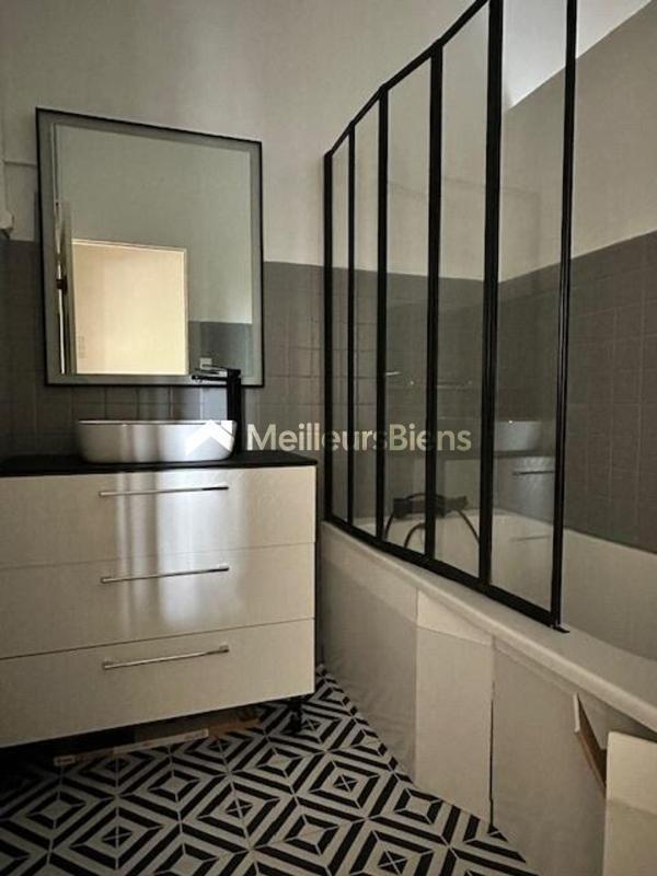 Appartement ancien - 70 m² - 3 pièces