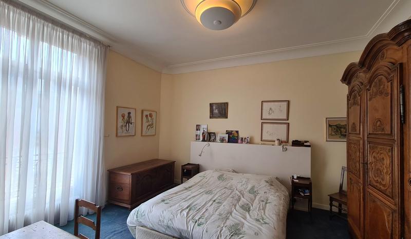 Appartement - 206 m² - 9 pièces