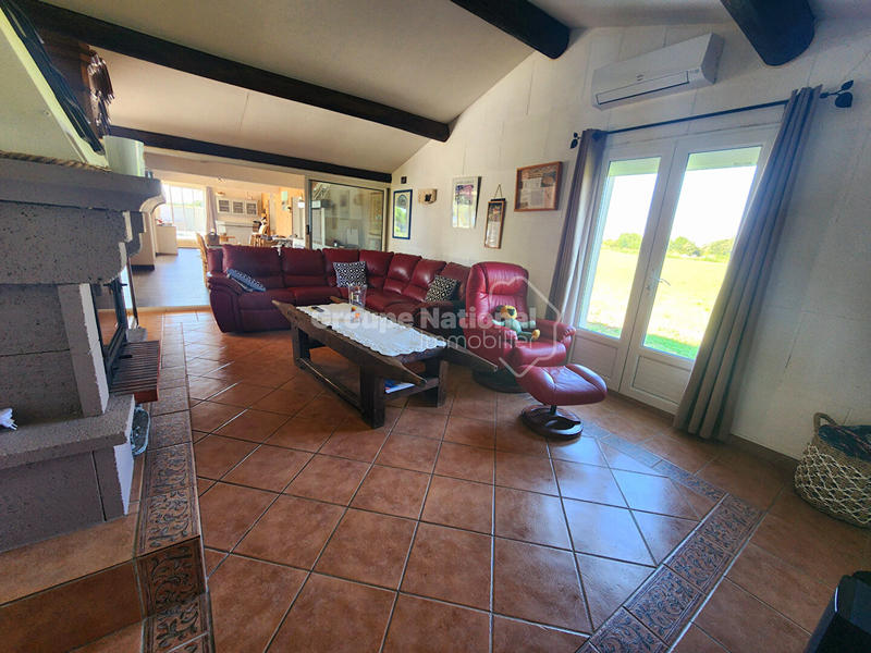 Maison - 230 m² - 5 pièces