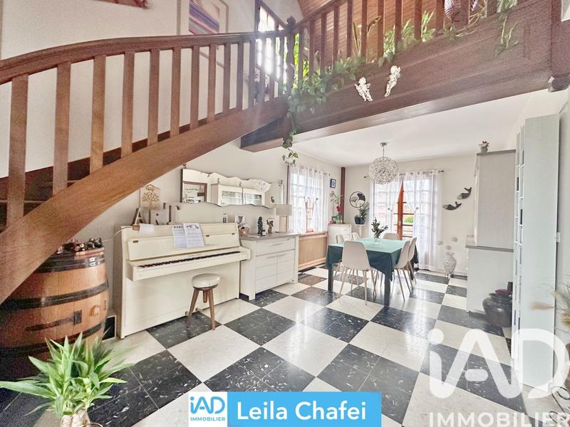 Maison - 155 m² - 8 pièces