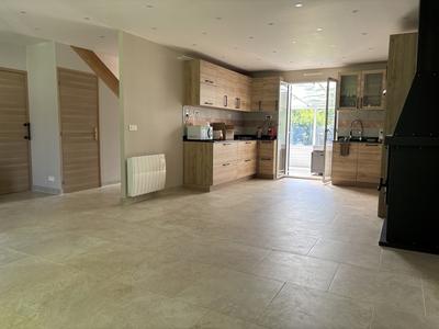 Maison - 122 m² - 7 pièces