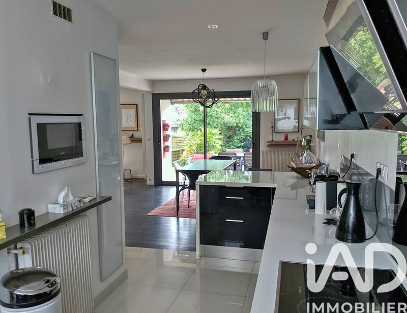 Maison - 104 m² - 4 pièces