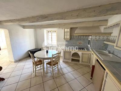 Maison - 92 m² - 4 pièces