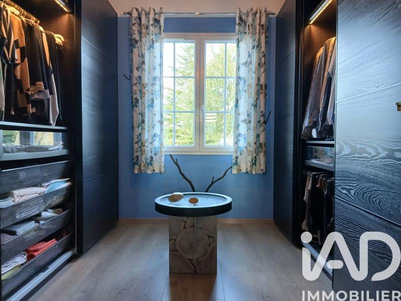 Maison - 228 m² - 5 pièces