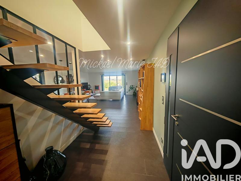 Maison - 137 m² - 5 pièces