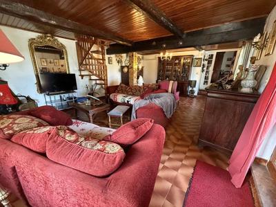 Maison - 171 m² - 7 pièces