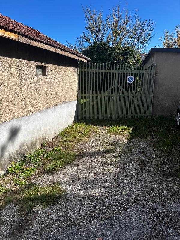 Parking / Garage - 15 m²