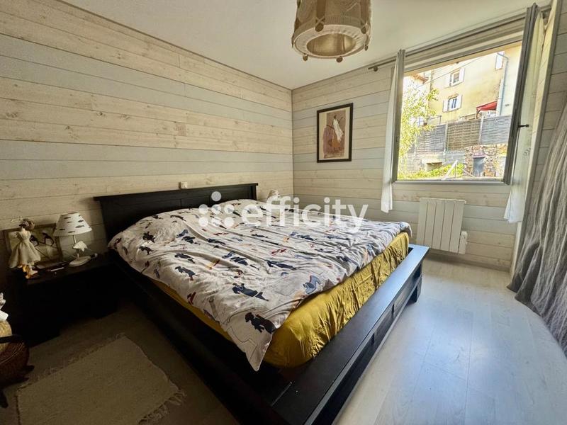 Maison - 176 m² - 7 pièces