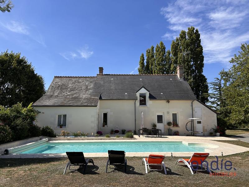 Maison - 187 m² - 10 pièces