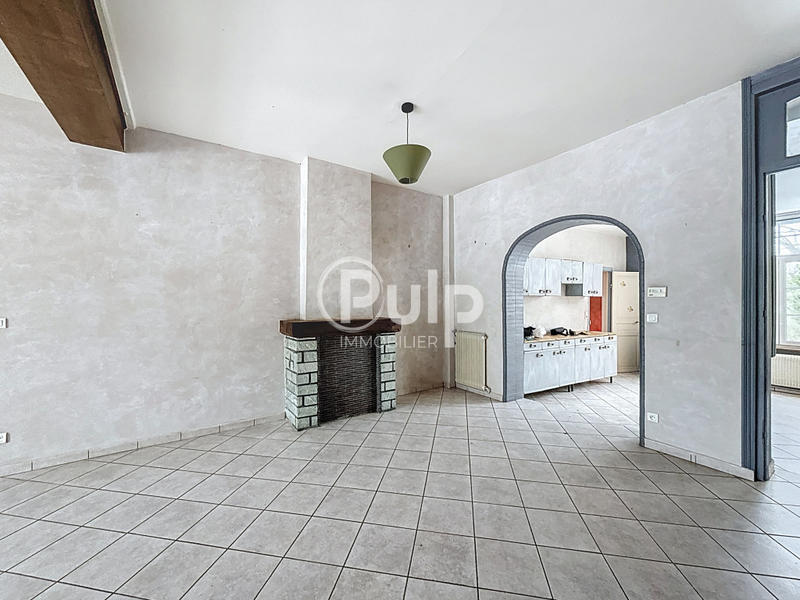 Maison - 241 m² - 12 pièces