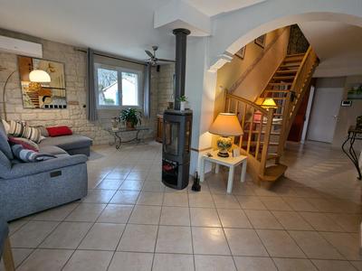 Maison - 220 m² - 11 pièces